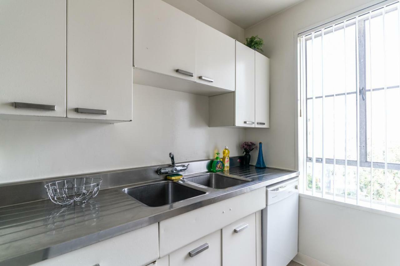2 Bedroom Condo With A View Near The Grove ロサンゼルス エクステリア 写真