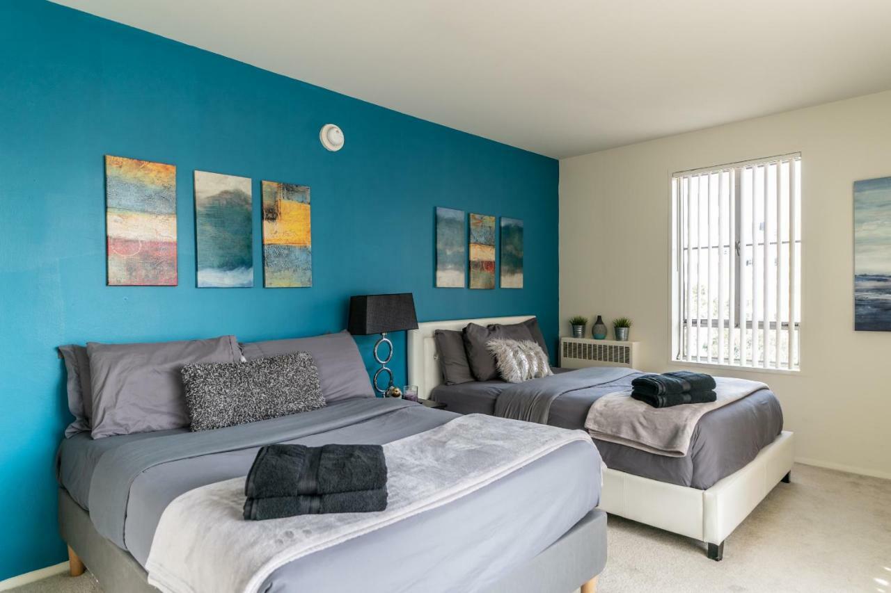 2 Bedroom Condo With A View Near The Grove ロサンゼルス エクステリア 写真