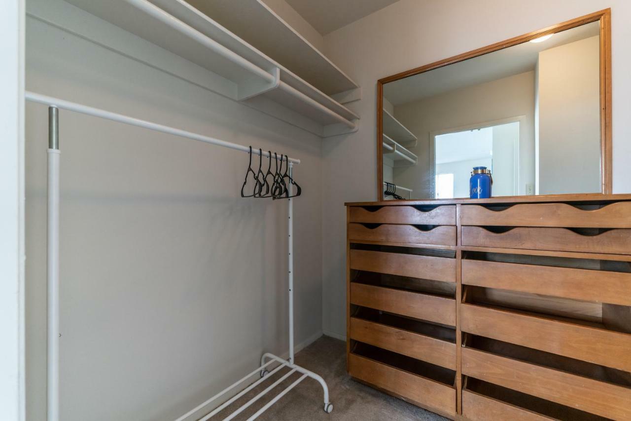 2 Bedroom Condo With A View Near The Grove ロサンゼルス エクステリア 写真